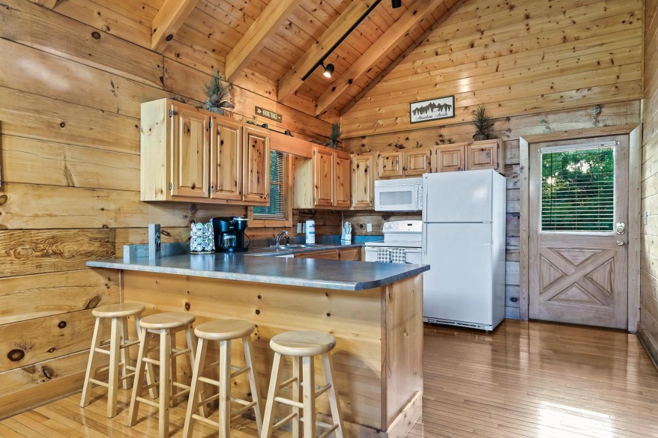 פיג'ן פורג' Cozy Log Cabin!! In Heart Of Pf & Close To The Smokies מראה חיצוני תמונה