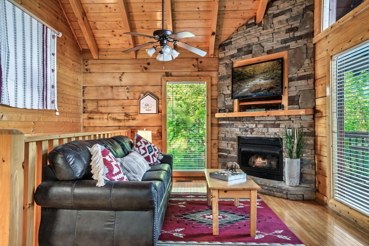 פיג'ן פורג' Cozy Log Cabin!! In Heart Of Pf & Close To The Smokies מראה חיצוני תמונה
