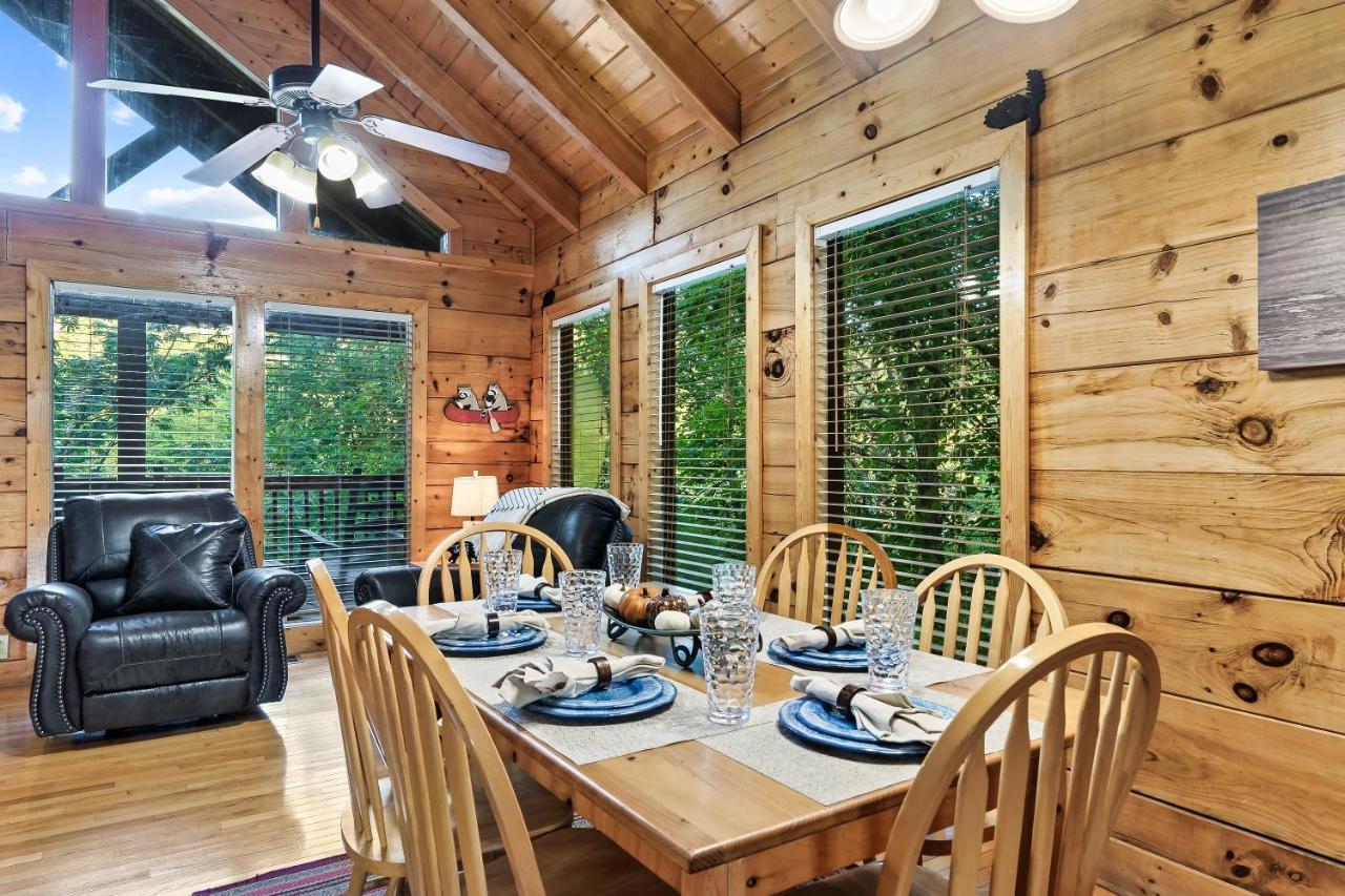 פיג'ן פורג' Cozy Log Cabin!! In Heart Of Pf & Close To The Smokies מראה חיצוני תמונה
